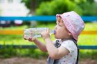 Водата и децата: как и колко трябва да пият