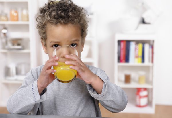 Не давайте на децата плодови сокове на закуска – съветват австрийски специалисти